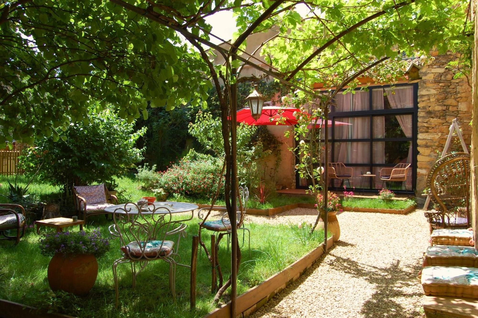 La Bucolique, Chambres Et Jardin D'Hotes Sabran ภายนอก รูปภาพ